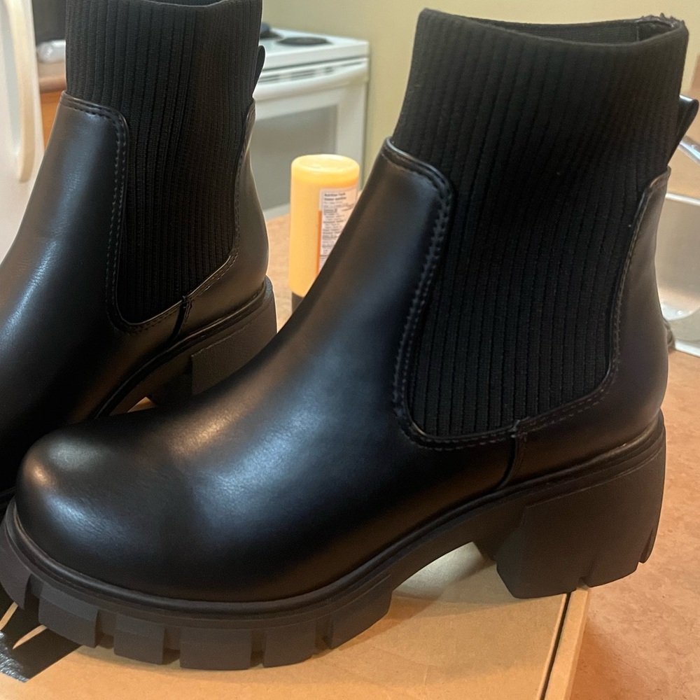 Black Chelsea Boots